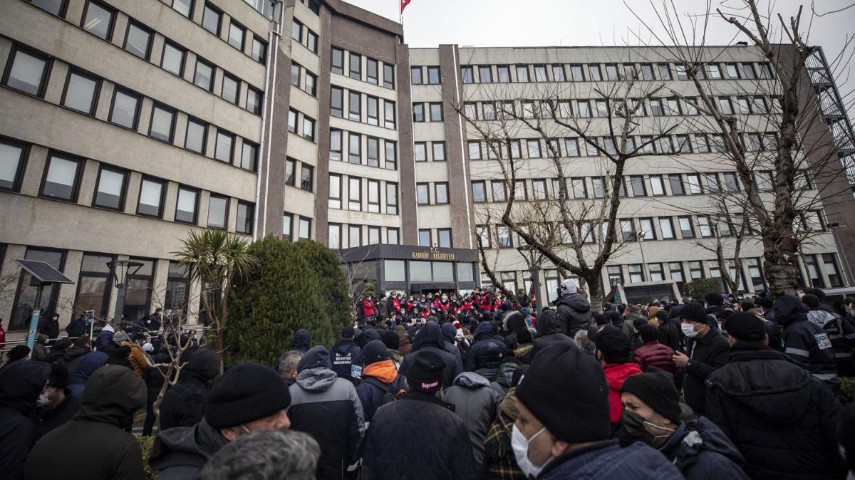 Kadky Belediyesinde iiler greve balad