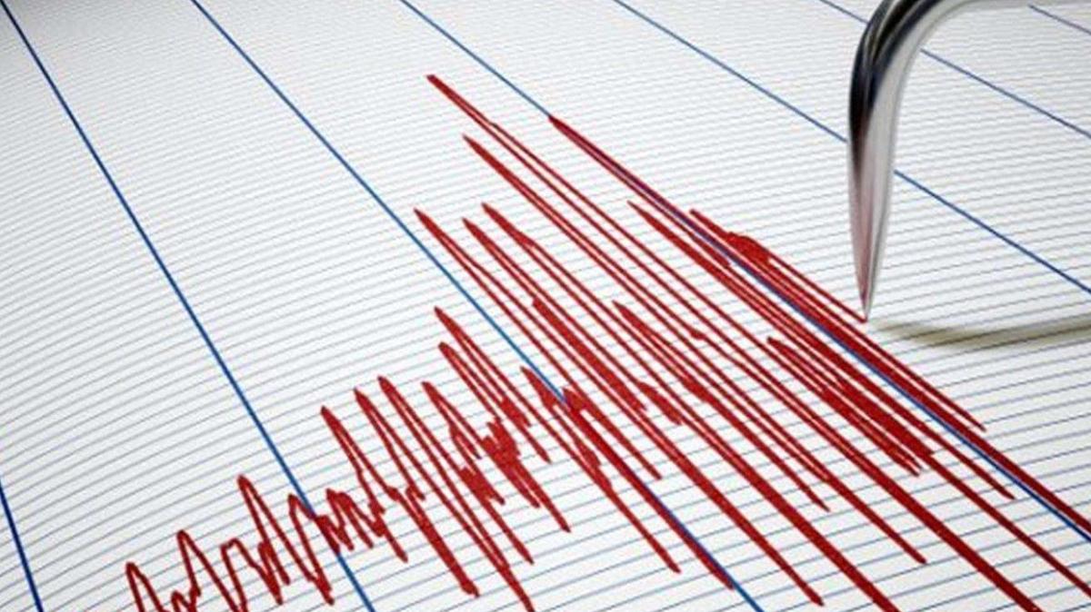 Vanuatu'da iddetli deprem
