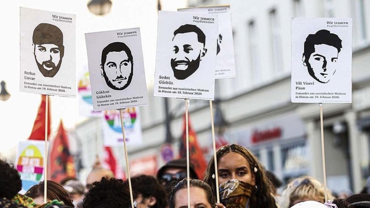 Almanya'da rk saldry binlerce kii protesto etti