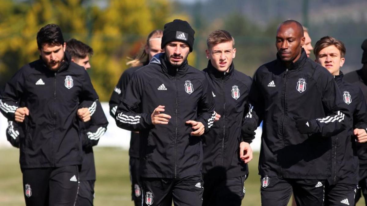 Beikta'ta Ouzhan zyakup ve Rdvan Ylmaz takma dnd