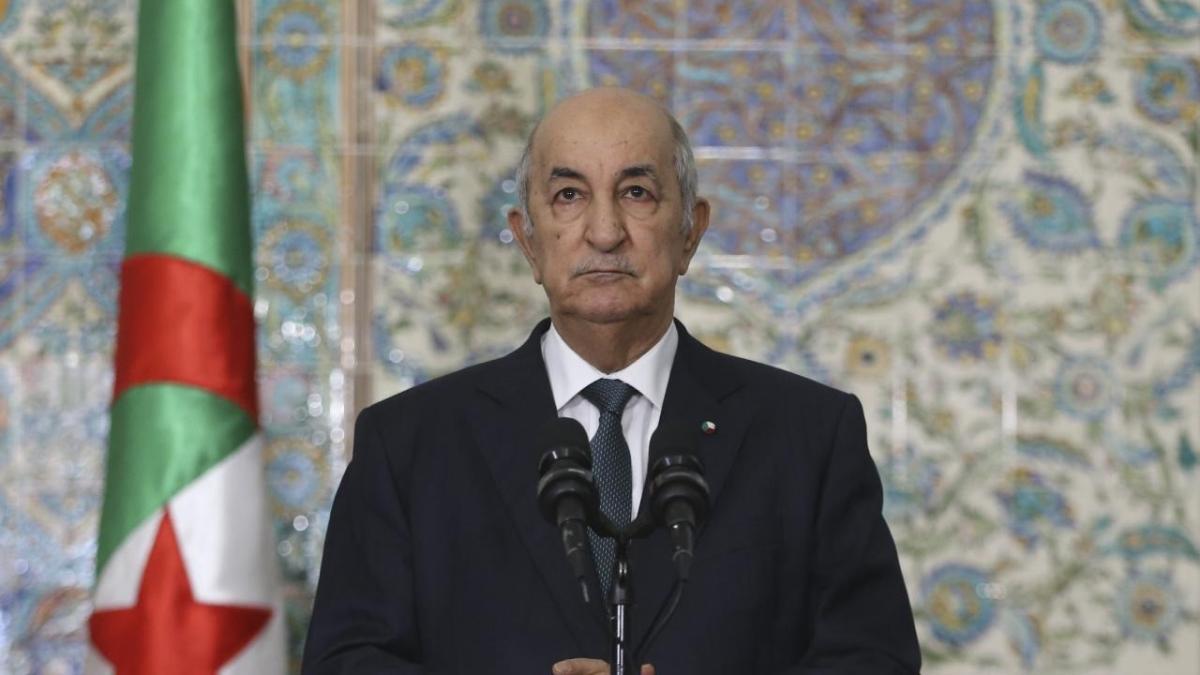Cezayir Cumhurbakan Tebbun yeni kabineyi aklad