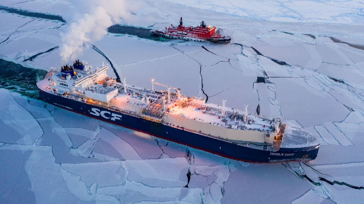 Arktik'te bir ilk: K ortasnda denizi katetti
