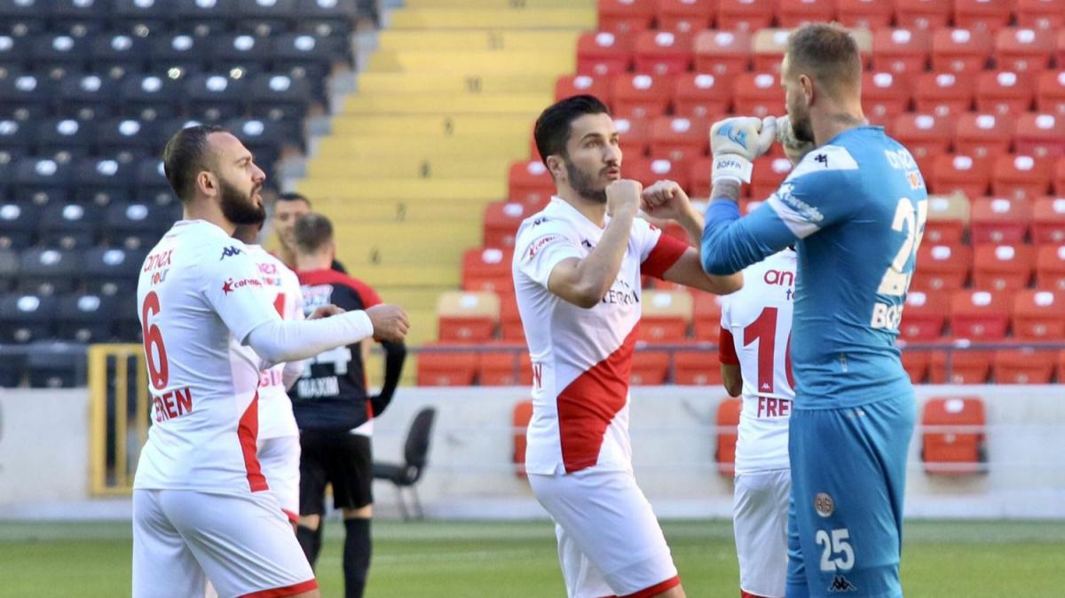Antalyaspor Baakehir'i gzne kestirdi