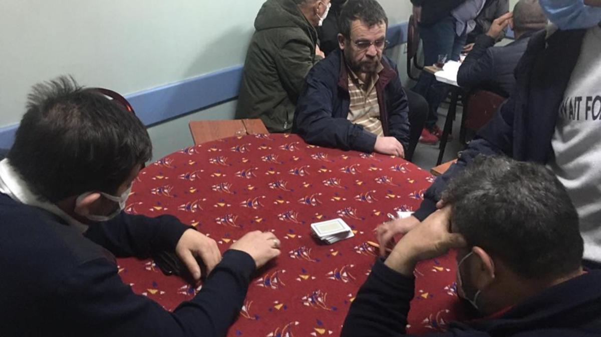 Afyonkarahisar'da kumar oynayan 15 kiiye para cezas
