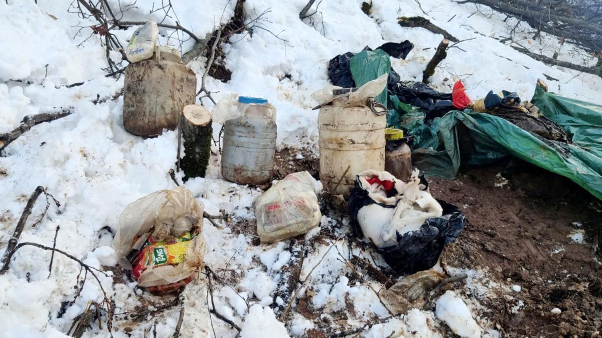 Bitlis'te PKK'l terristlere ait yaam malzemeleri ele geirildi