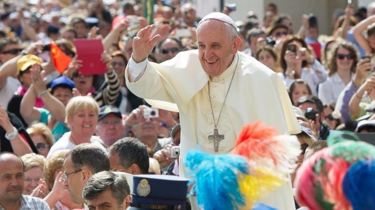 Papa Francis, lkesi Arjantin'i zlemediini Roma'da lmek istediini syledi