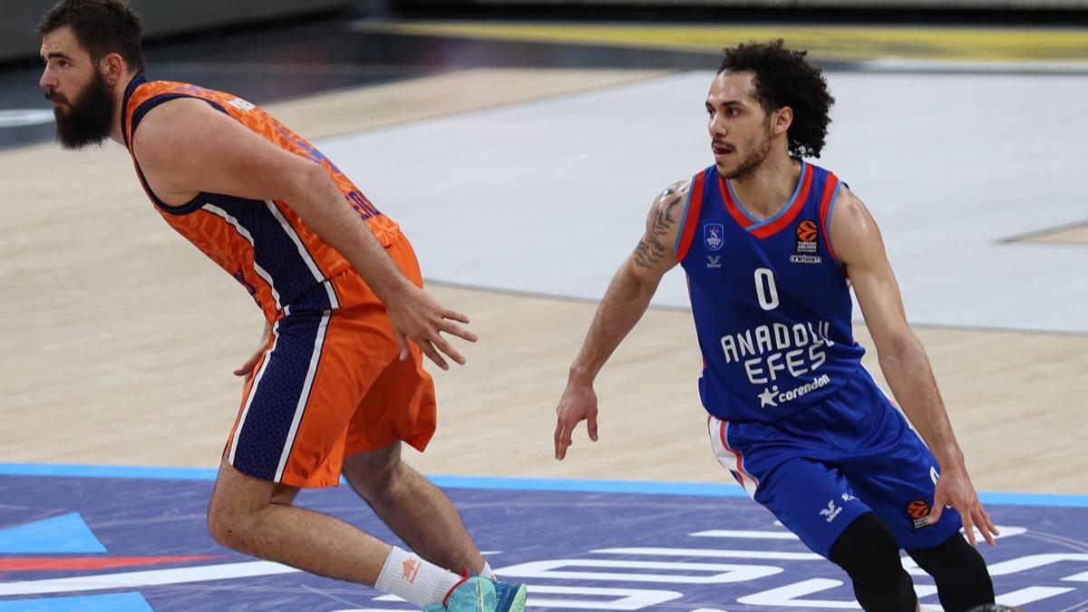 Anadolu Efes'ten THY Avrupa Ligi'nde 16. galibiyet