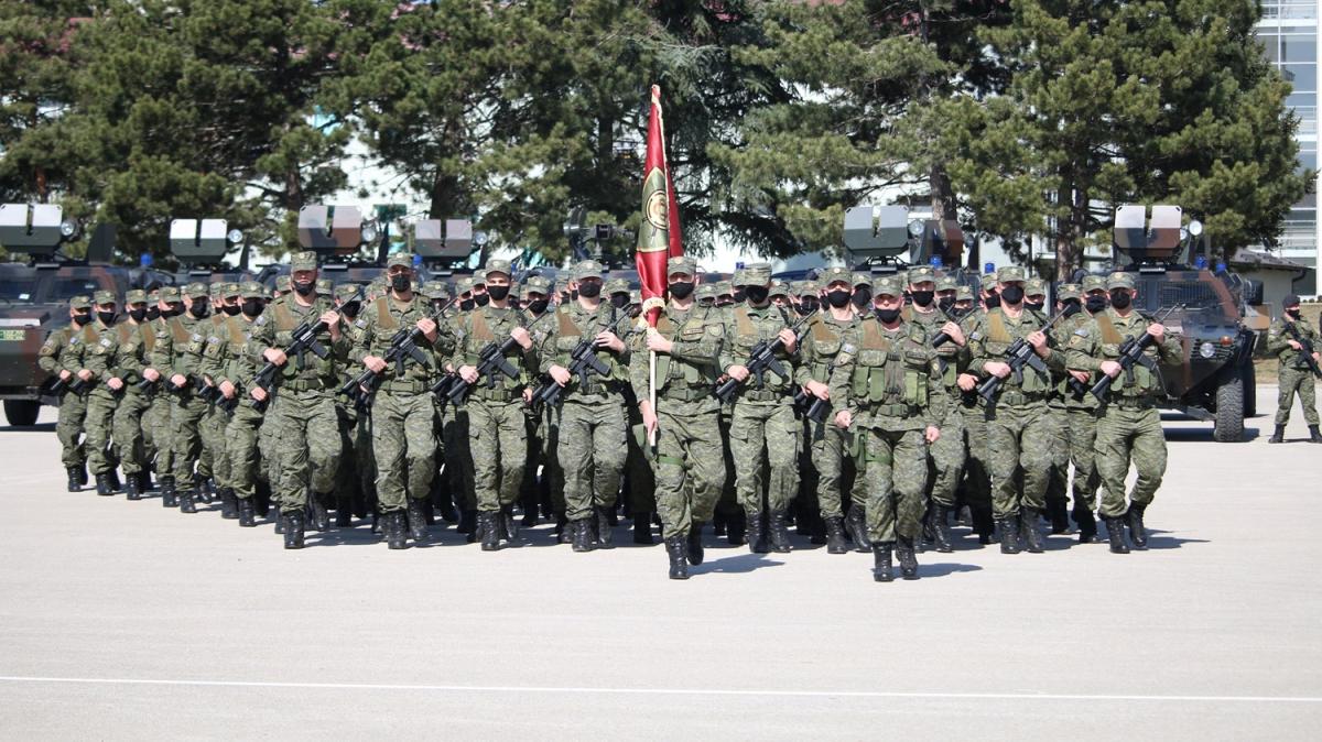 Kosova'daki Prekaz Katliam'nn kurbanlar anld 