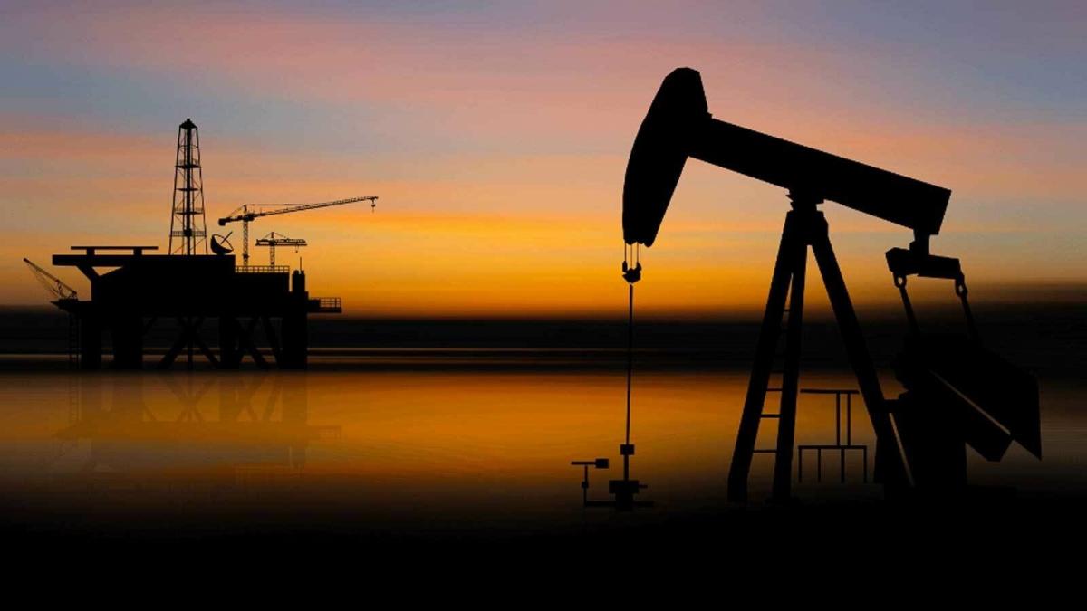 Rusya'dan petrol retimi aklamas