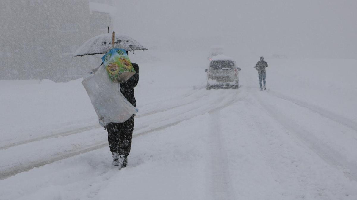 Yksekova'da kar ya nedeniyle 177 yerleim birimine ulalamyor