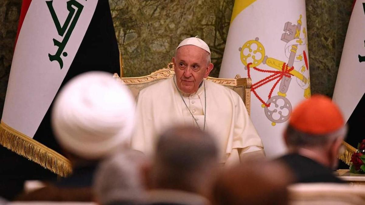 Papa, Sistani ile bir araya geldi