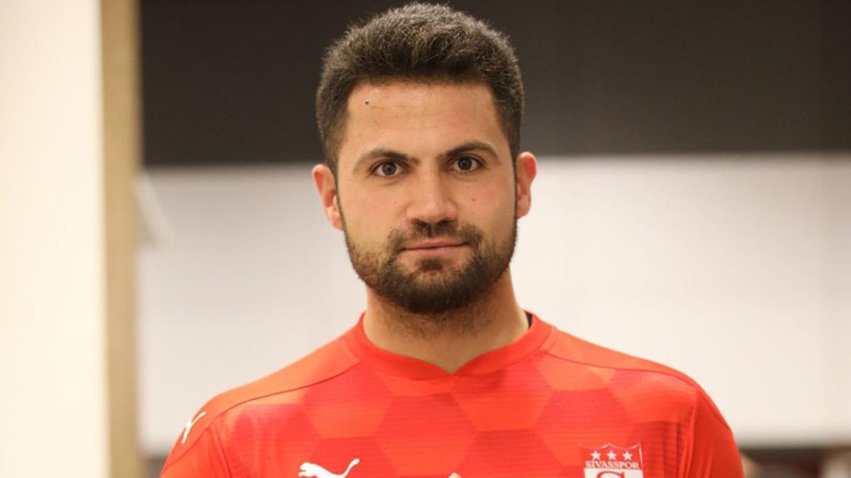 Ali aal Vural 3 yl daha Sivasspor'da