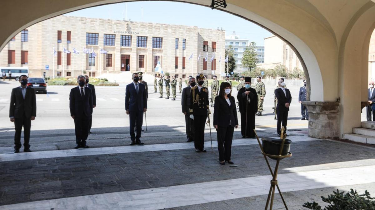 Yunan basnndan Rodos ziyaretine giden Cumhurbakan Sakelaropulu'ya tepki: Adann nemini ayaklar altna ald