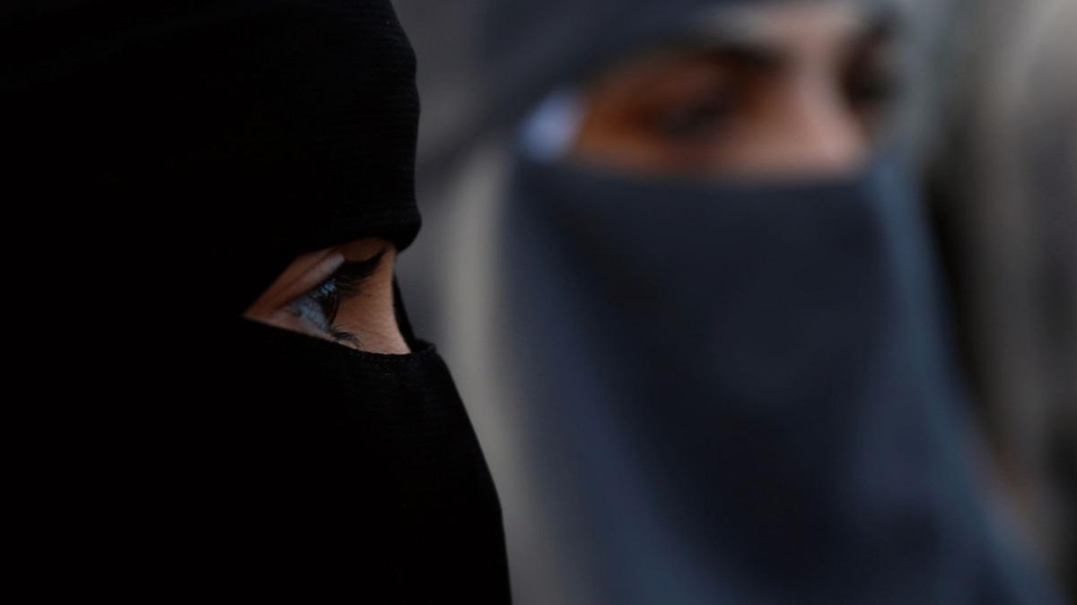 Avrupa'da ykselen slam kartl: Burka ve pee yasaklar