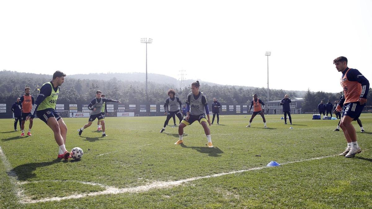Fenerbahe ara vermedi