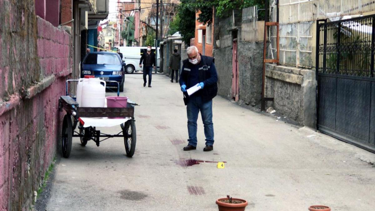 Sokak ortasnda urad silahl saldrda ld