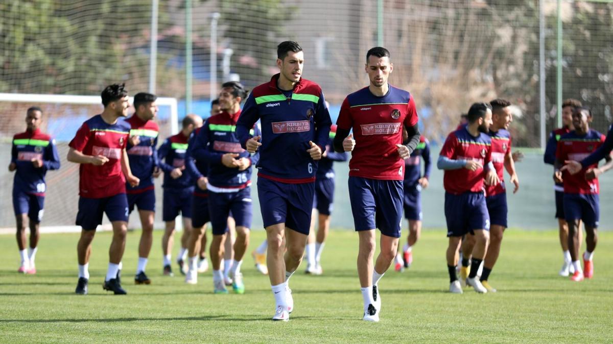 Alanyaspor'da Akdeniz derbisi hazrlklar balad