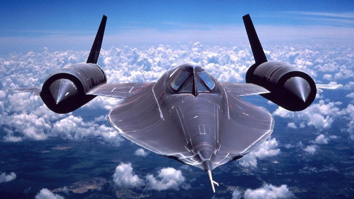 55 yl nce retildi, rekoru hala krlamyor! te SR-71 Blackbird'n srr