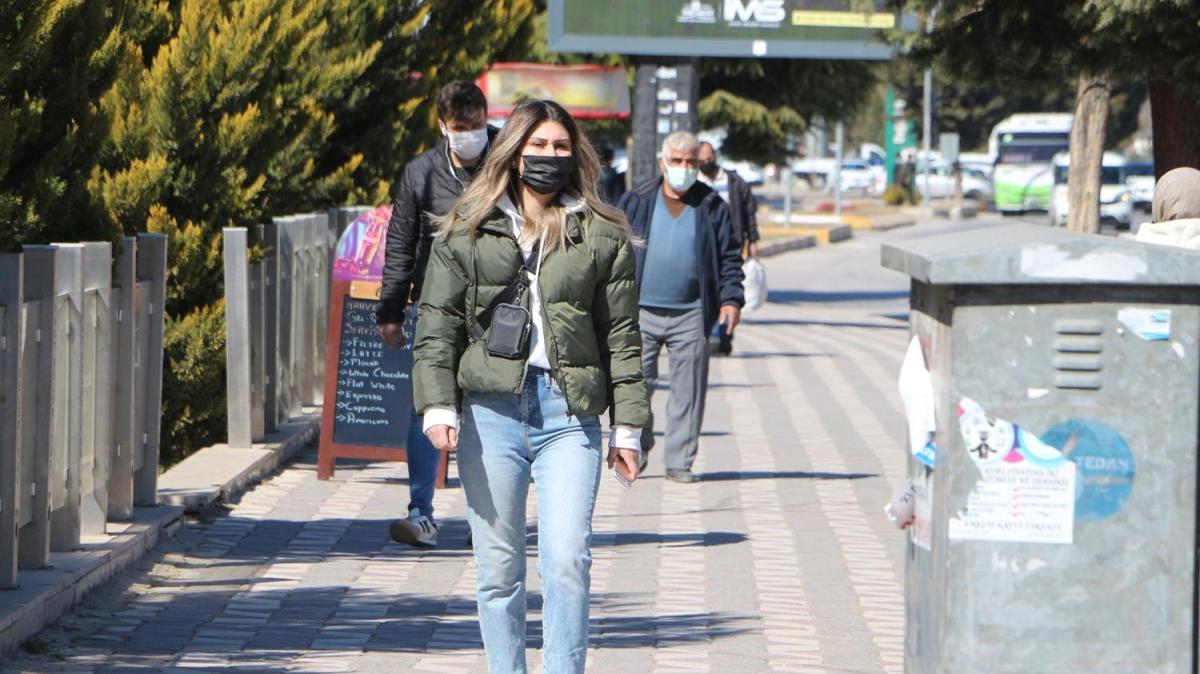 Uzmanlar uyard:  Islanan maskeyi hemen deitirin 