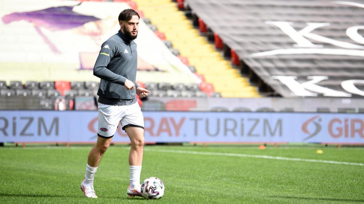 Denizlisporlu zer zdemir'e 2 ma men