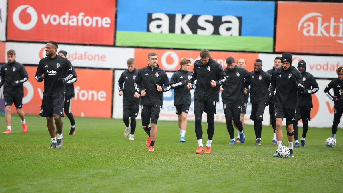 Derbiye hazrlanan Beikta'ta tek eksik