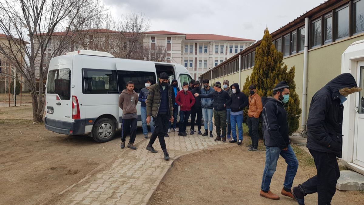 Erzincan'da 16 snmac yakaland 