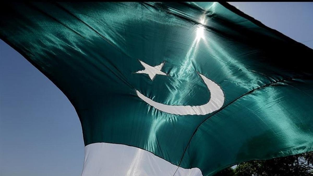Pakistan'dan Trkiye-Azerbaycan-Pakistan'' dostluuna ark