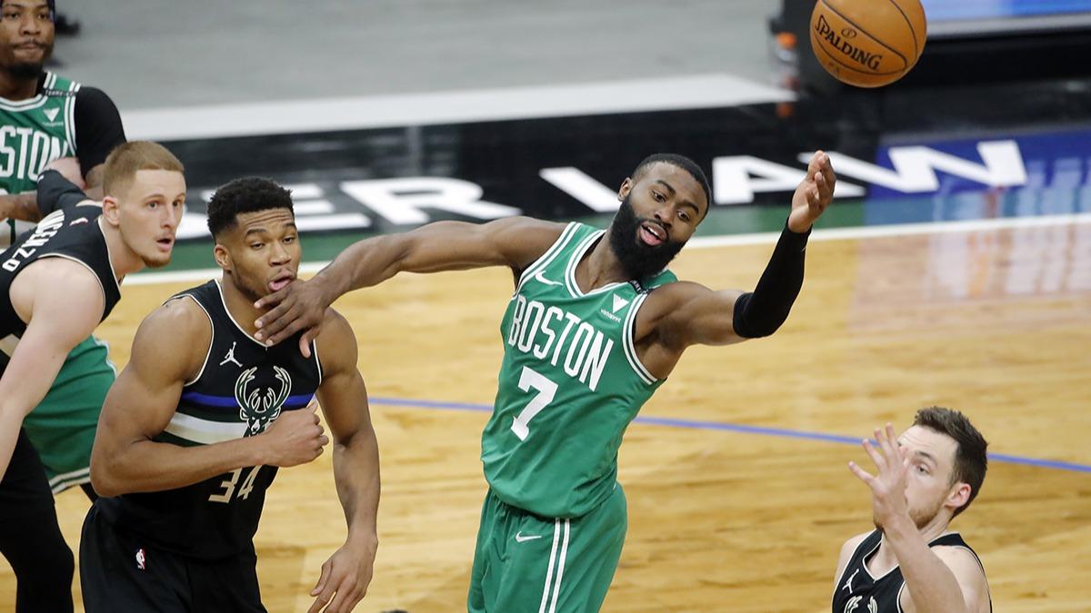 Boston Celtics, Milwaukee Bucks'n serisini bitirdi