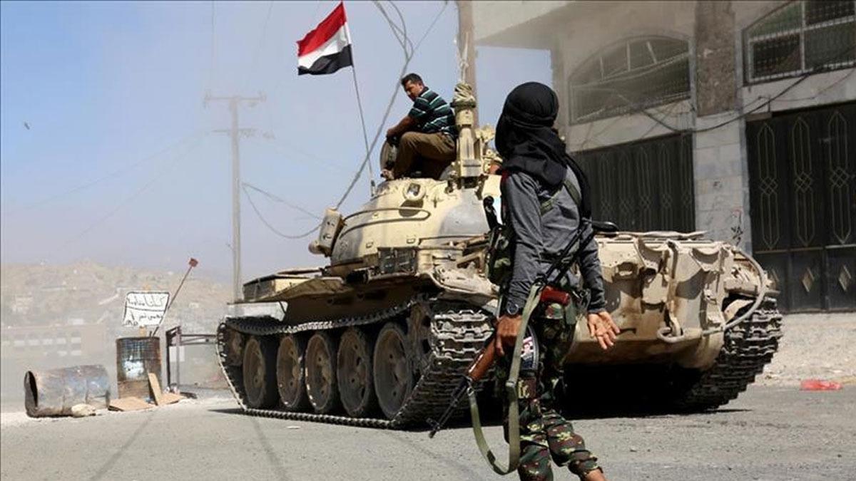 Yemen'in Marib kentinde Husilerle girilen atmada Yemen ordusundan bir general ld
