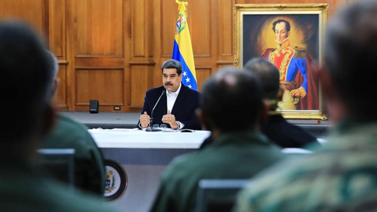 Facebook Maduro'nun hesabn dondurdu