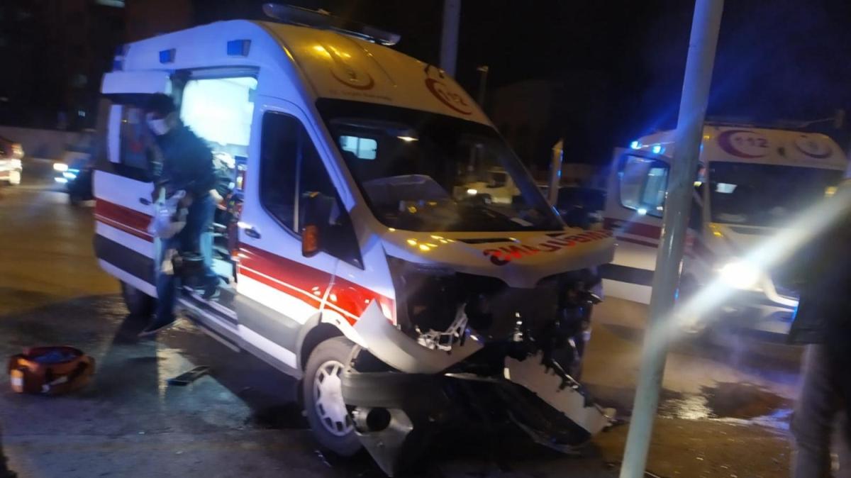 Ambulans ile otomobil arpt: 7 yaral 