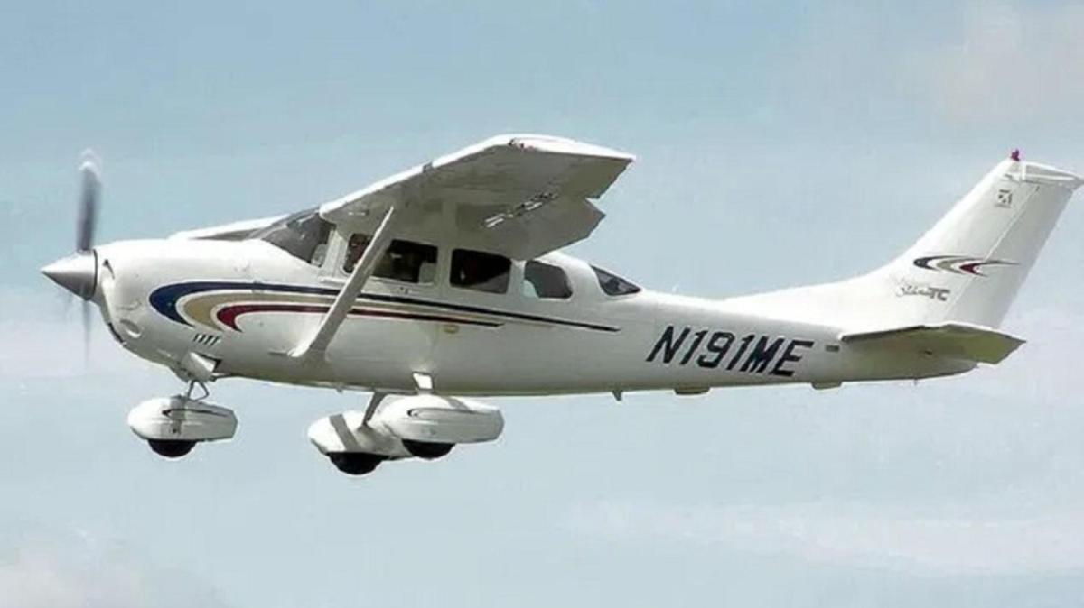 O anlar amatr kameraya yansd: Meksika'da Cessna 206 tipi uak dt