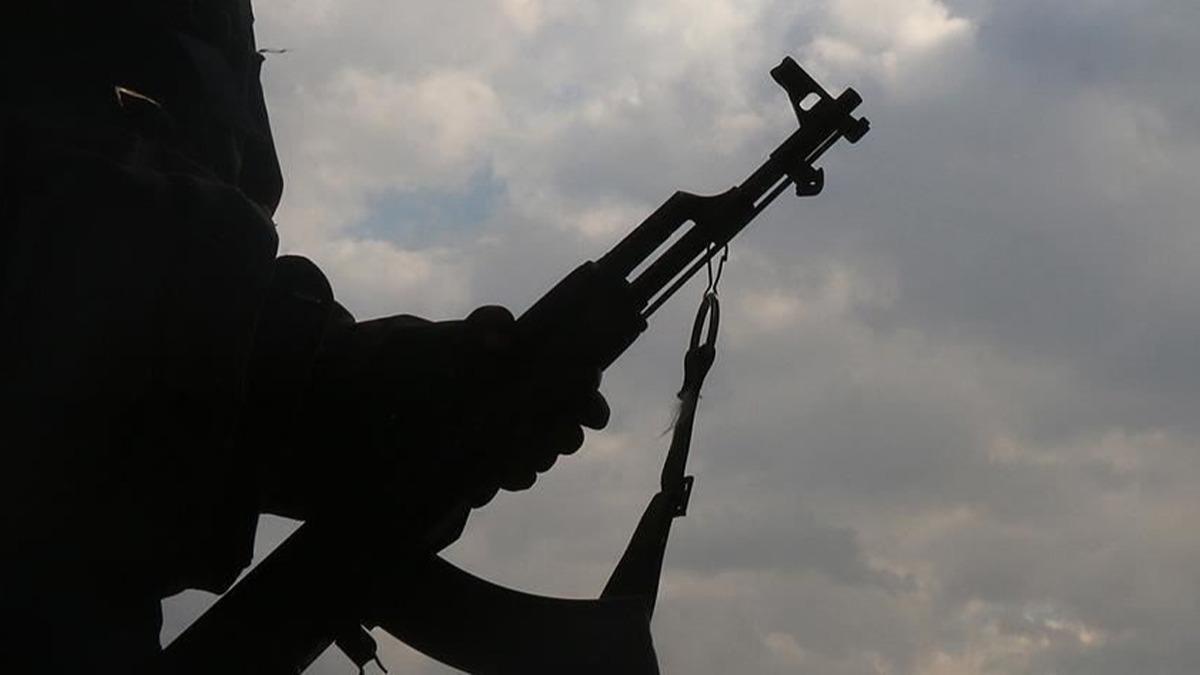 Terr rgt PKK'da zlme hz kesmiyor! 30 yldr rgtte bulunan terrist teslim oldu