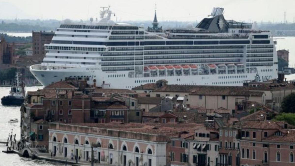 Dev kruvaziyer gemilerinin Venedik lagnne girii yasakland