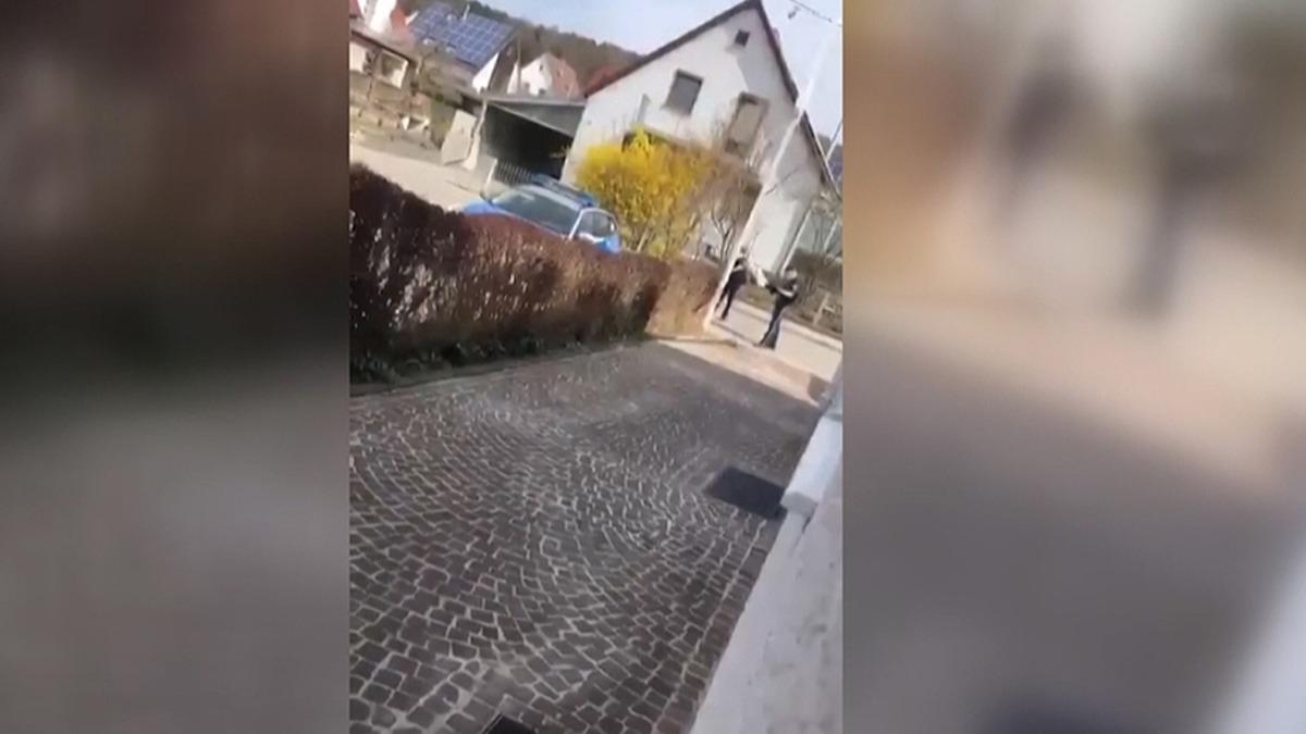 Alman polisi Trk vatandan silahla vurdu! 63 yandaki adam yaam mcadelesi veriyor