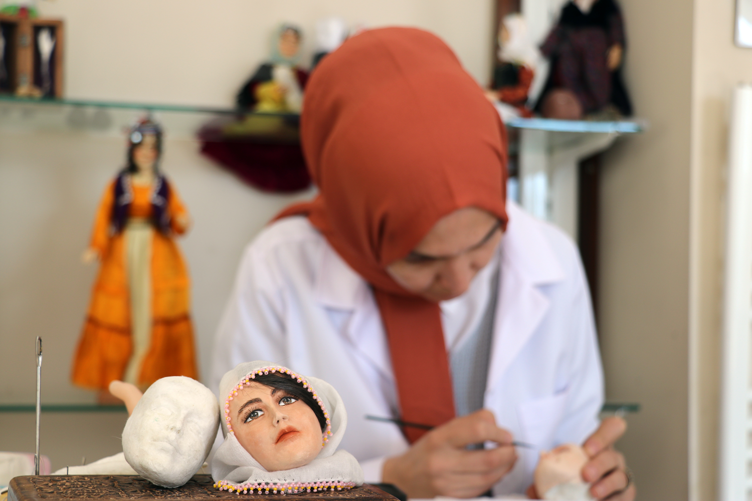 Anadolu kad�nlar�n�n geleneklerini yans�tan eski giyim tarzlar� kitre bebeklerle ya�at�lacak