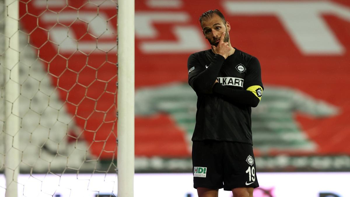 Altay deplasmanda Bursaspor'u 3 golle devirdi