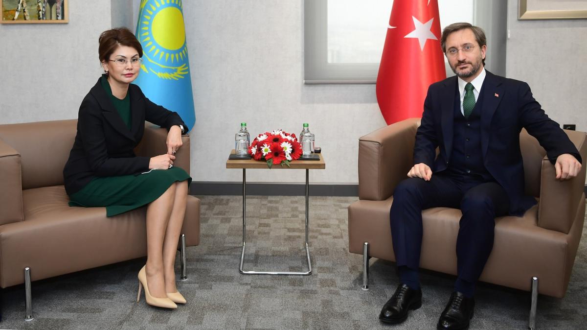 Cumhurbakanl letiim Bakan Altun, Kazak Bakan Balayeva ile bir araya geldi