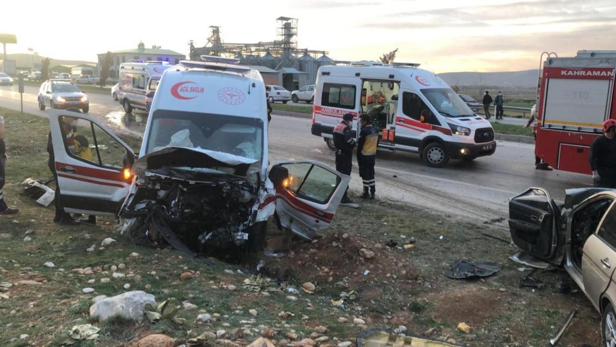Kahramanmara'ta ambulans ile otomobil arpt: 3 l, 3 yaral 