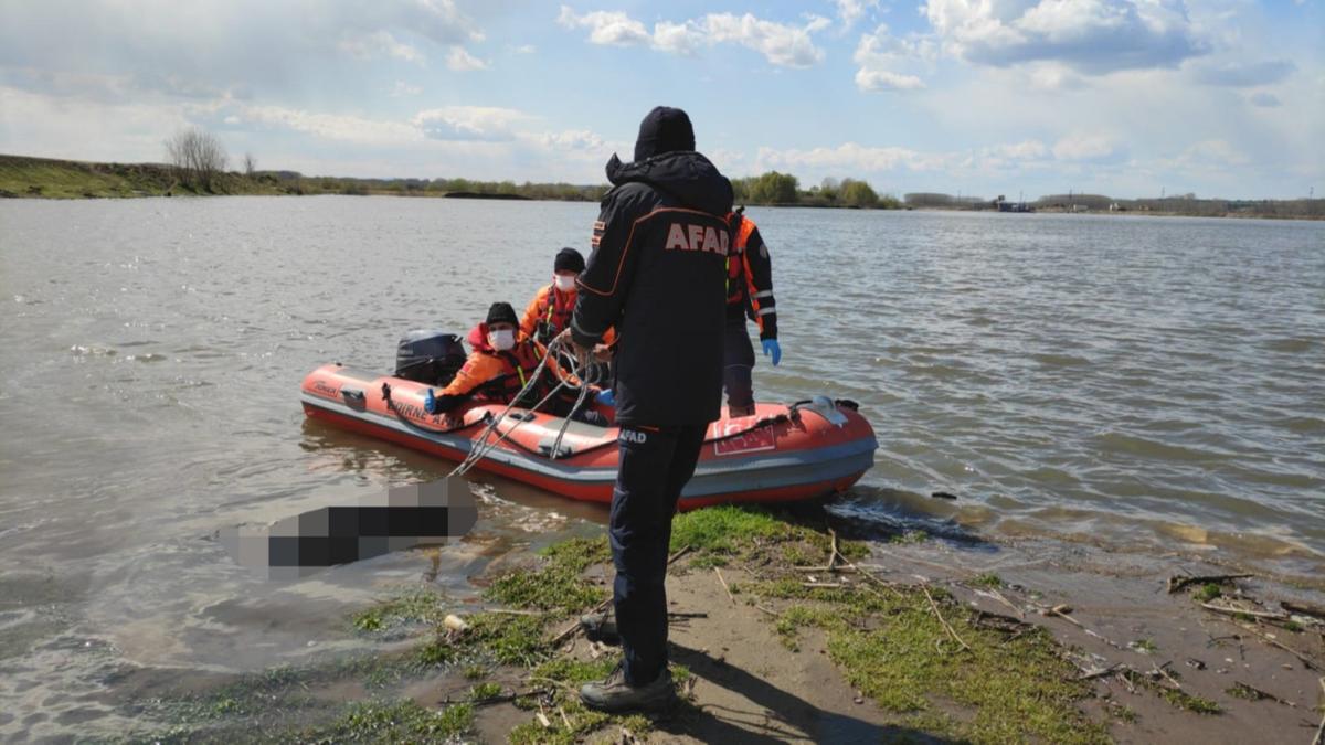 iler ihbar etti! Meri Nehri'nde erkek cesedi bulundu 