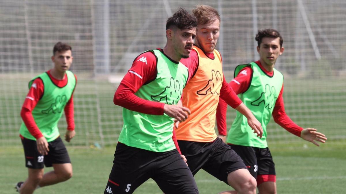 Antalyaspor, Kayserispor mana 4 eksikle kacak