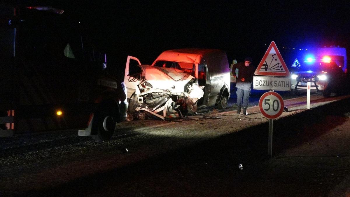 orum'da trafik kazas: 2 l 5  yaral