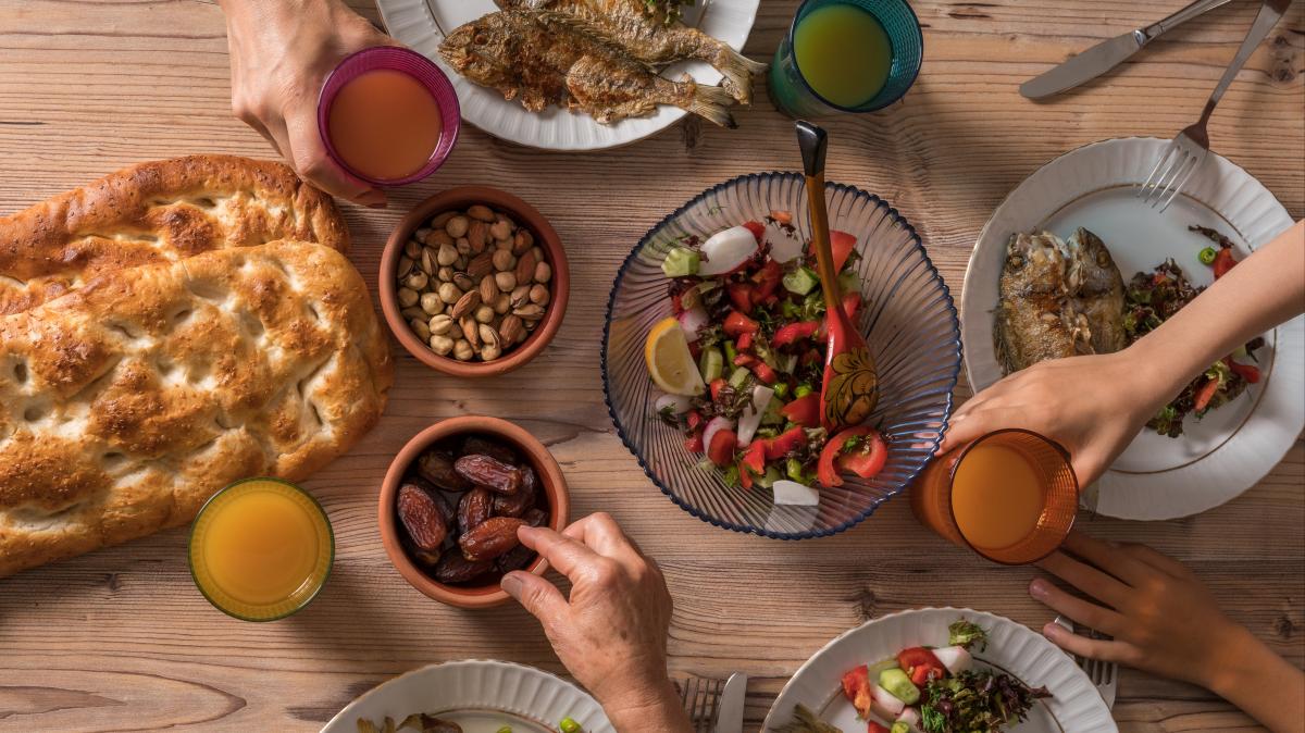 Salk Bakanl'ndan 'kalabalk iftar' uyars