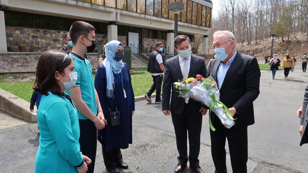 ABD'deki Maarif Okulunun yeni binas tantld