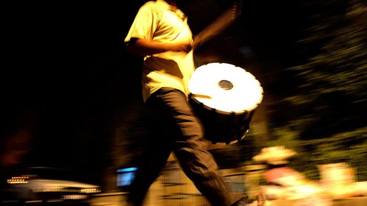 stanbul'da ramazan davulcular mesaiye balad