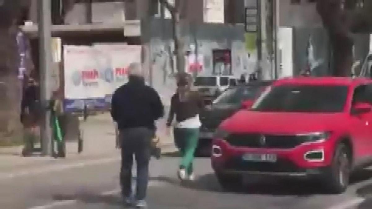 Badat Caddesi'nde ortalk kart
