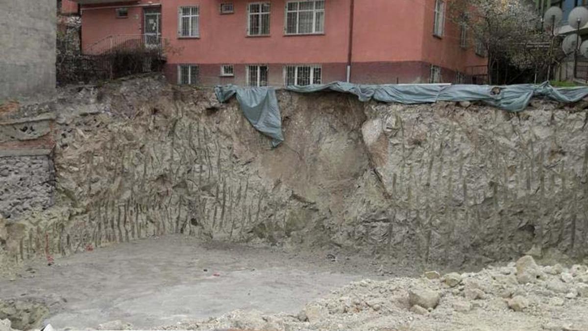 Ankara'da toprak kaymas nedeniyle bir apartman tahliye edildi