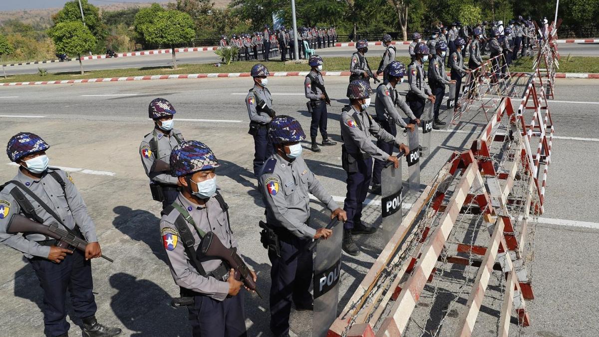 Myanmar'da gvenlik glerinin protestolara mdahalesi sonucu lenlerin says 737'ye kt