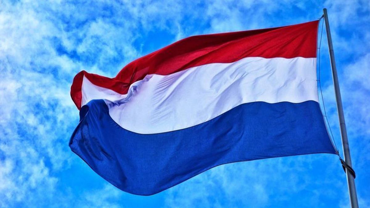 Hollanda'da sokaa kma kstlamas sona eriyor