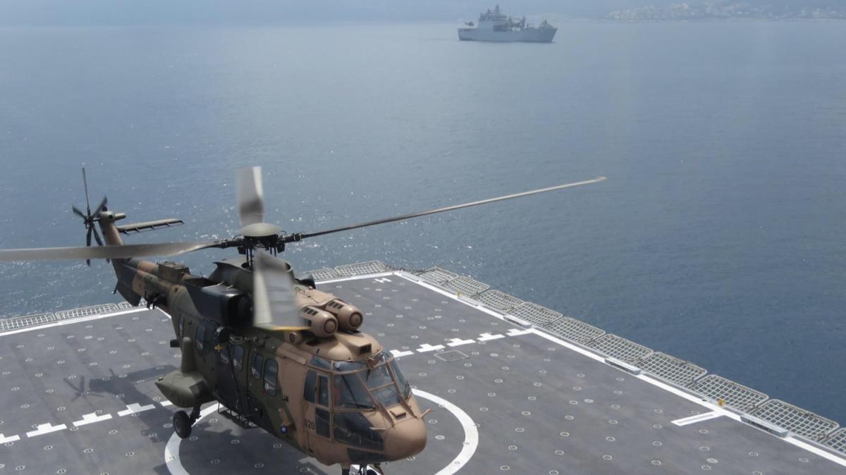 karma gemileri, Amfibi Deniz Piyade Tugay ve Kara Kuvvetleri helikopterleriyle eitimler yapt